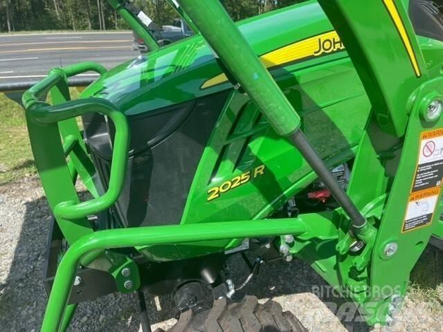 John Deere 2025R Kompakttraktorer