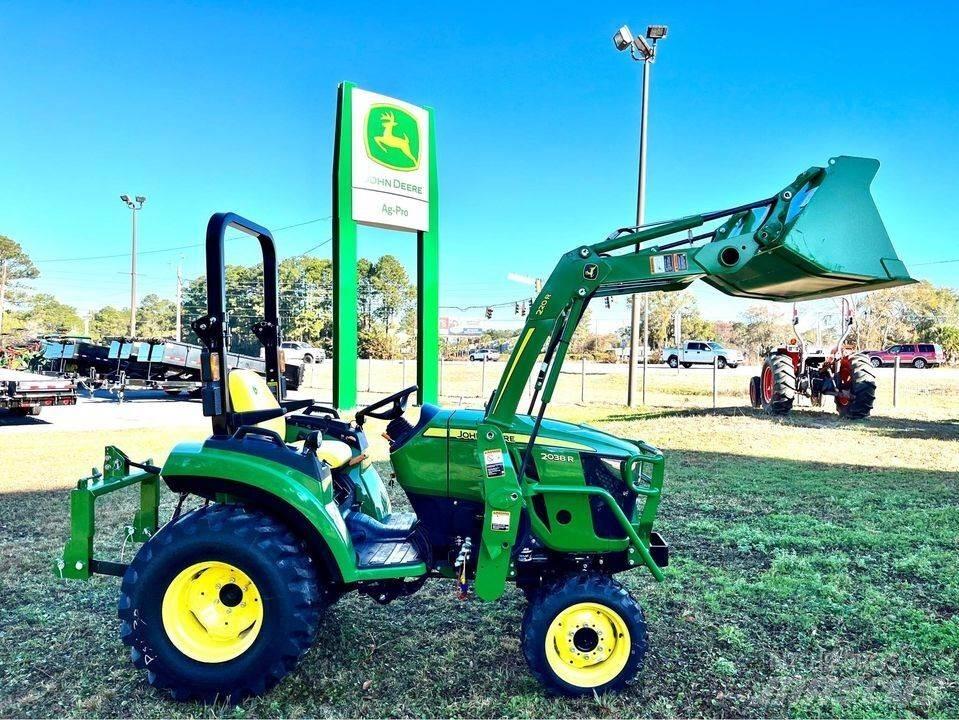 John Deere 2038R Kompakttraktorer