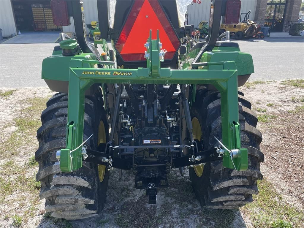 John Deere 2038R Kompakttraktorer