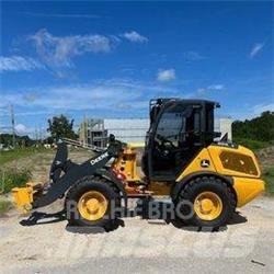 John Deere 204 G Minilastere
