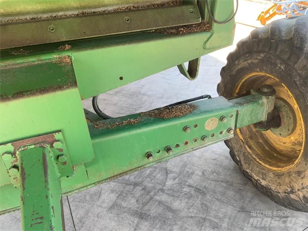 John Deere 2258 Skurtreskere