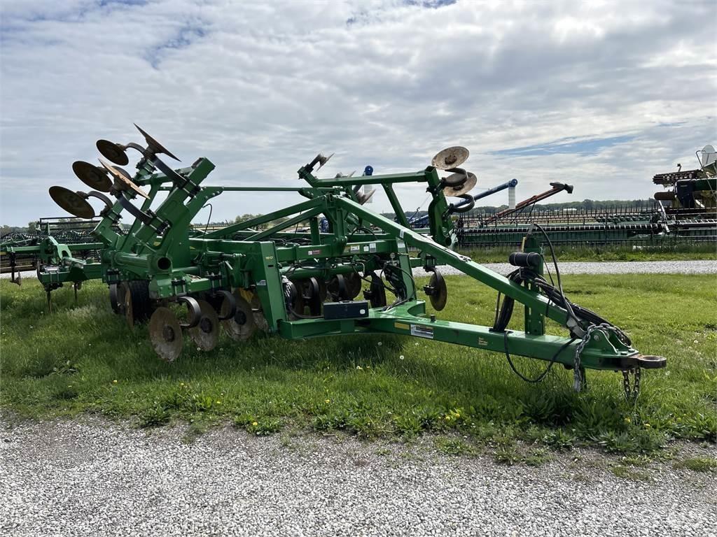 John Deere 2730 Andre Jordforbedrings maskiner og ekstrautstyr