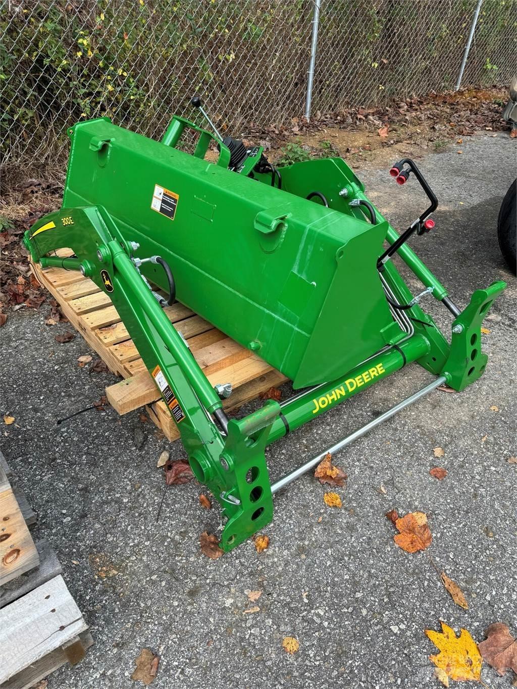 John Deere 300E Landbruk - Annet