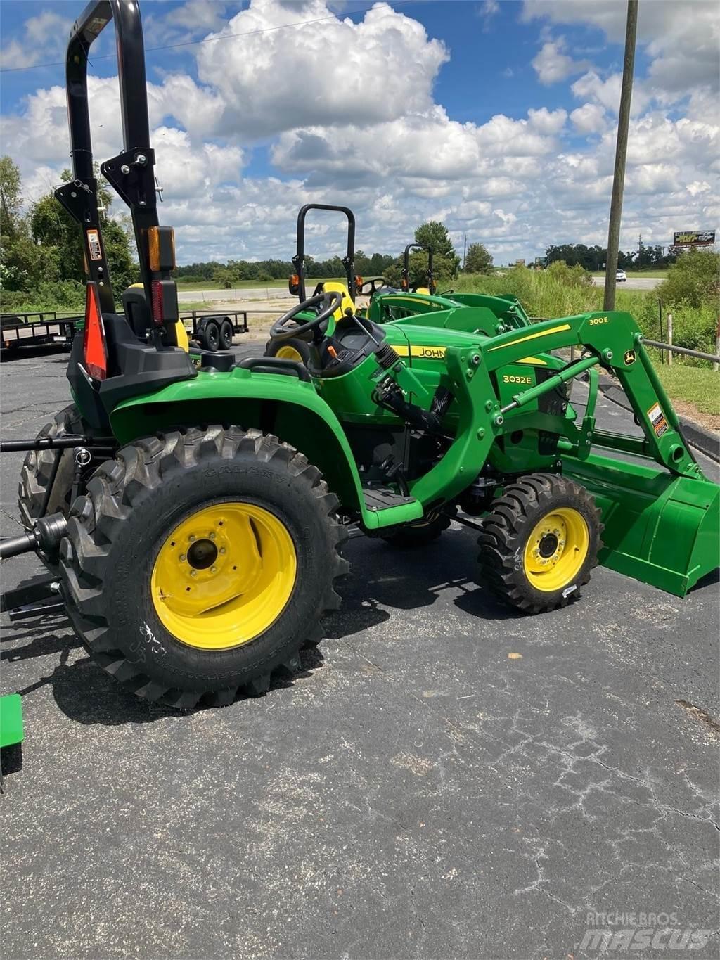 John Deere 3032E Kompakttraktorer
