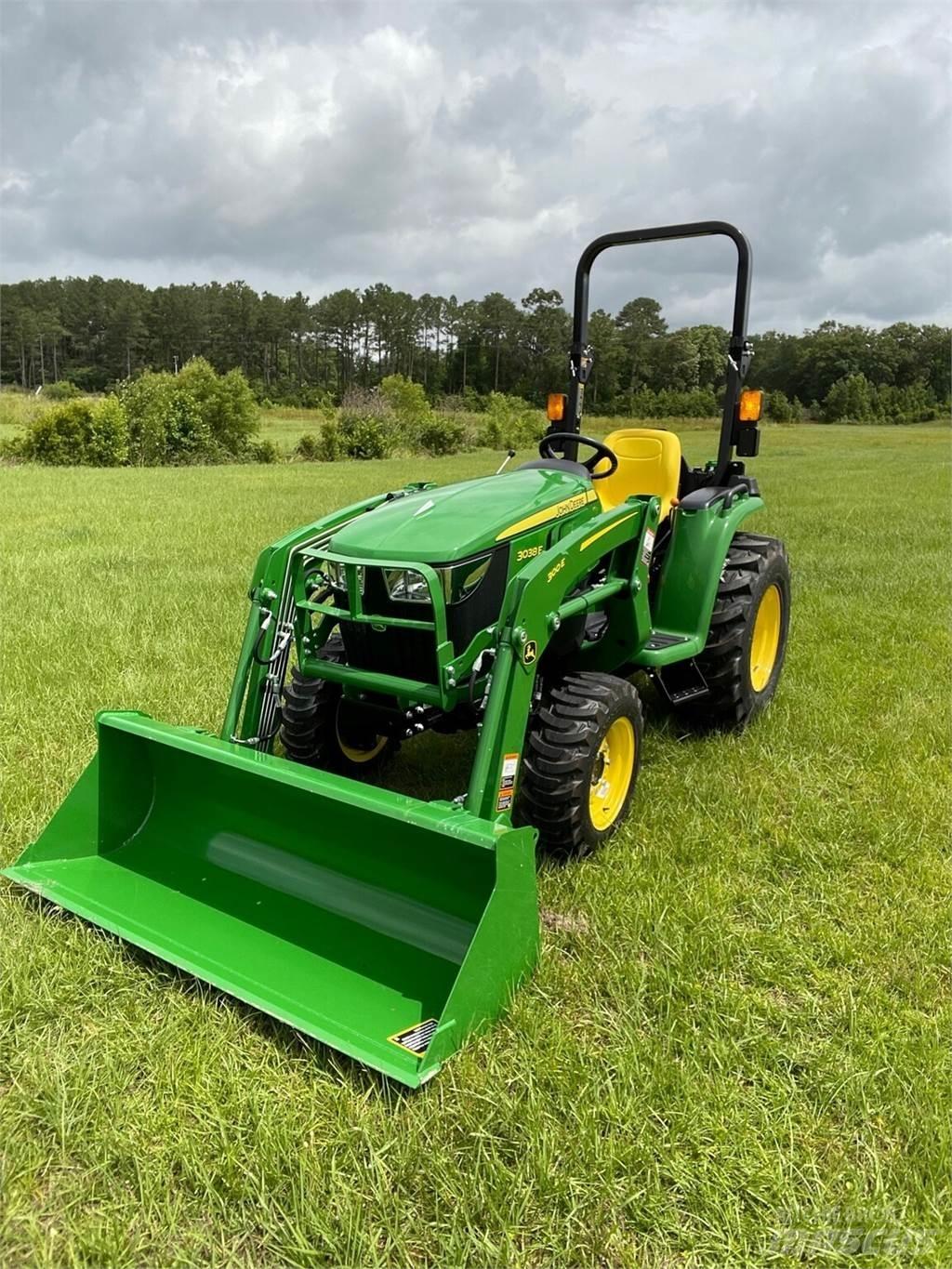 John Deere 3038E Kompakttraktorer