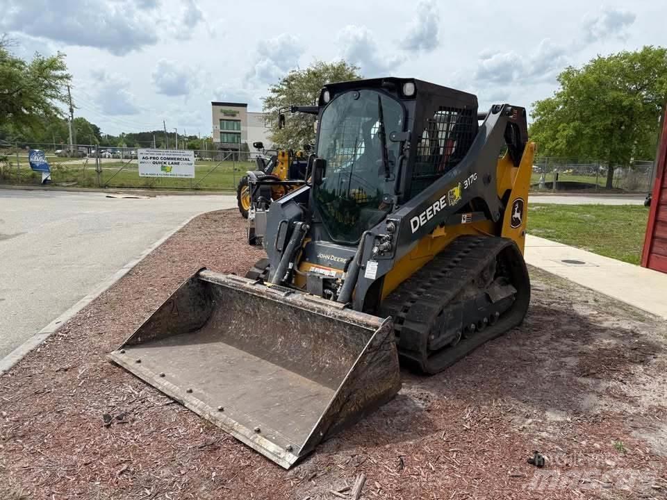 John Deere 317G Minilastere