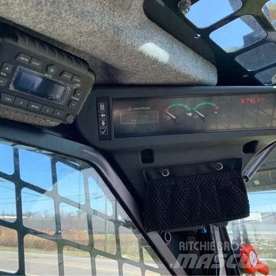 John Deere 324G Kompaktlastere