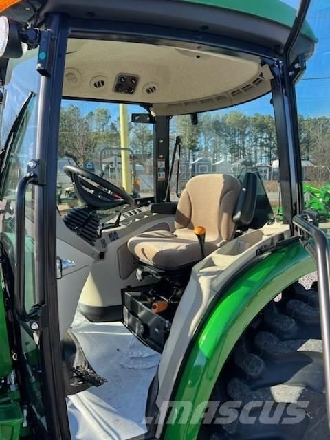 John Deere 4044R Traktorer