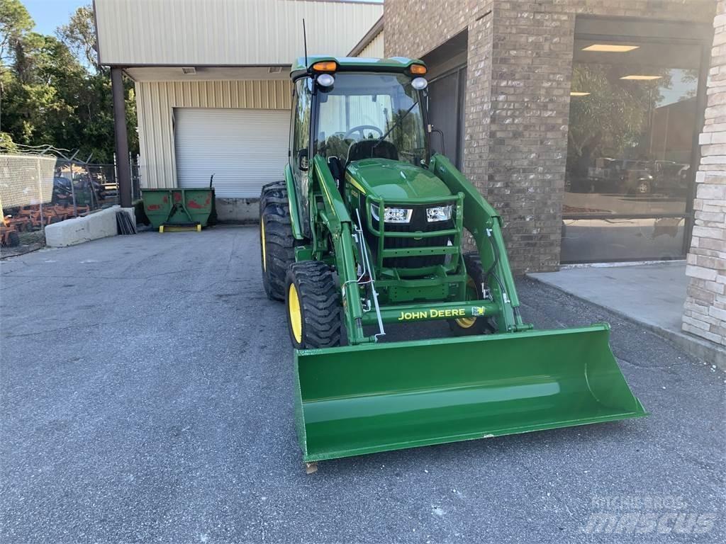 John Deere 4052R Traktorer