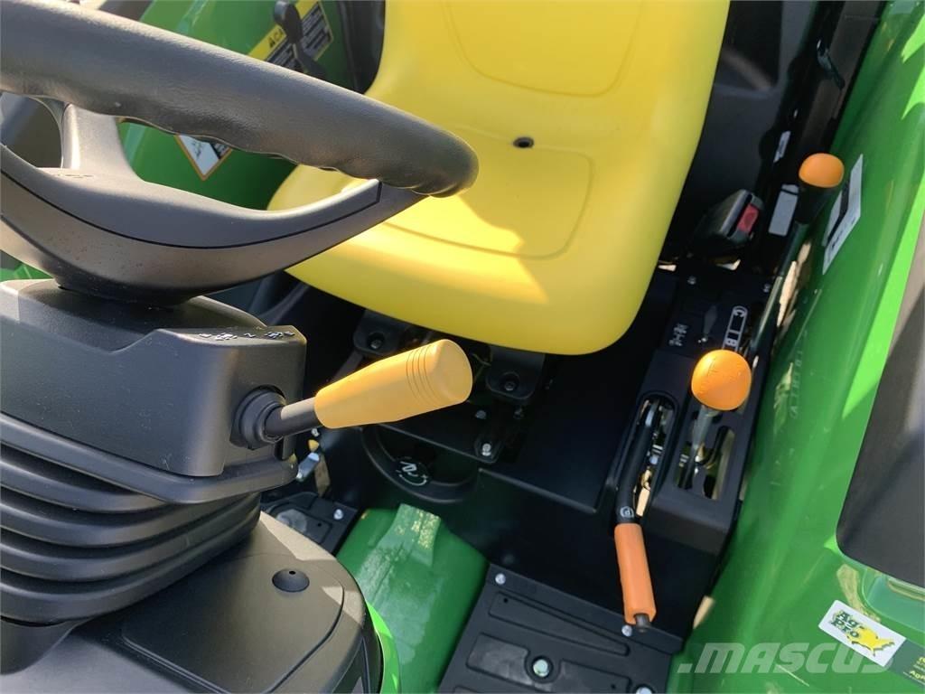 John Deere 4066M Traktorer