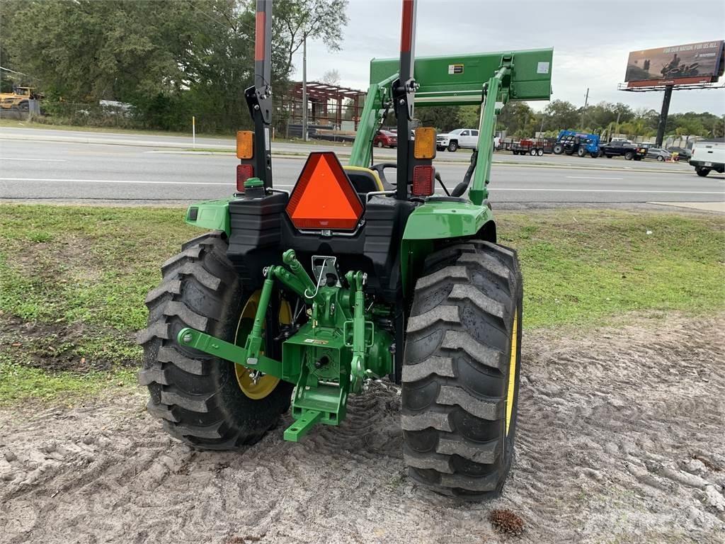John Deere 4066M Traktorer