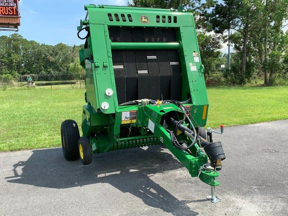John Deere 450E Rundballepresser