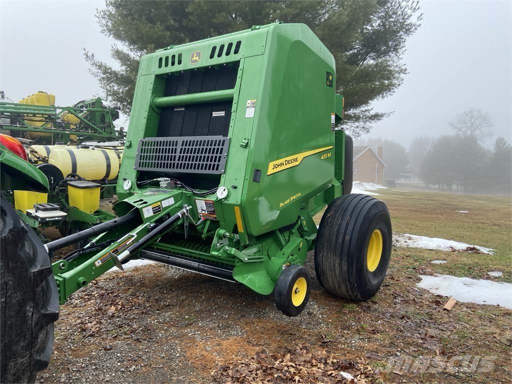 John Deere 451M Rundballepresser