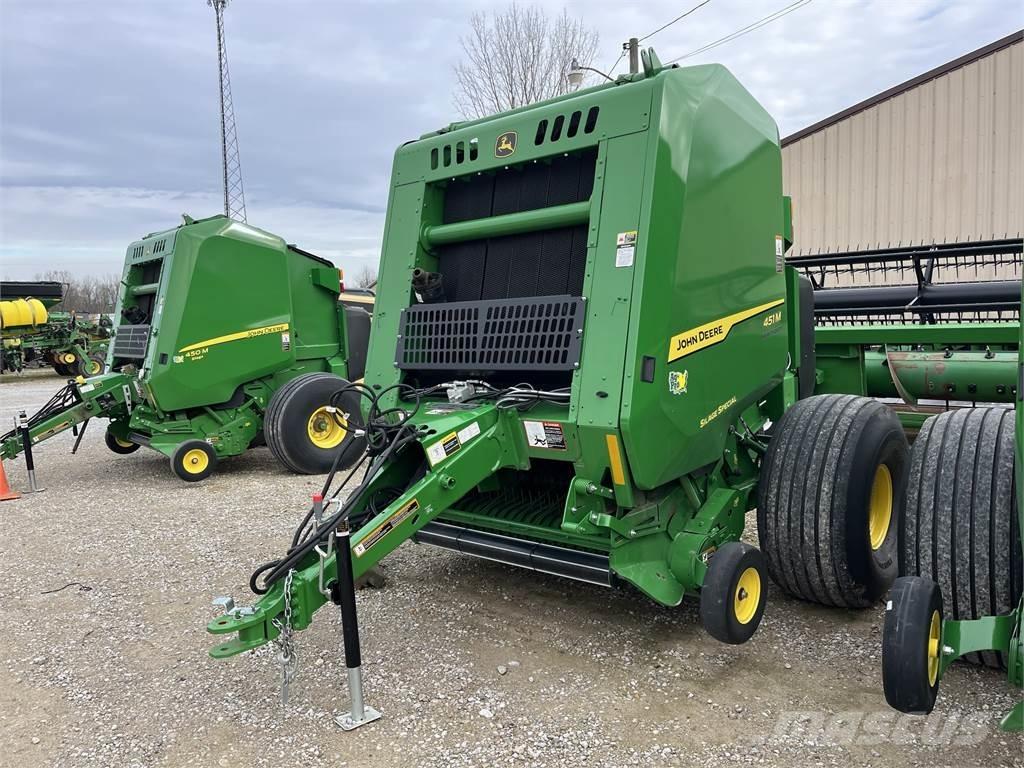John Deere 451M Rundballepresser