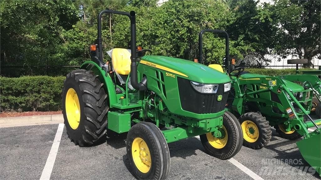 John Deere 5075E Traktorer