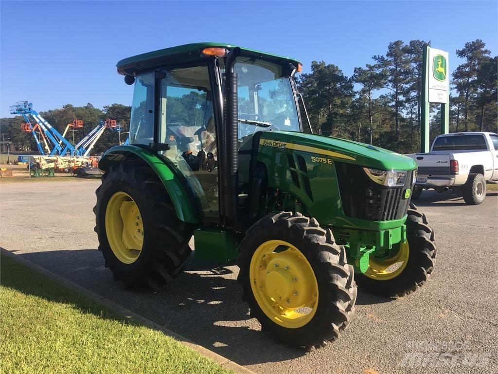 John Deere 5075E Traktorer