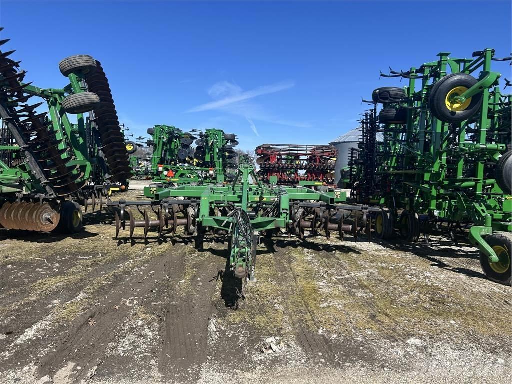 John Deere 512 Andre Jordforbedrings maskiner og ekstrautstyr