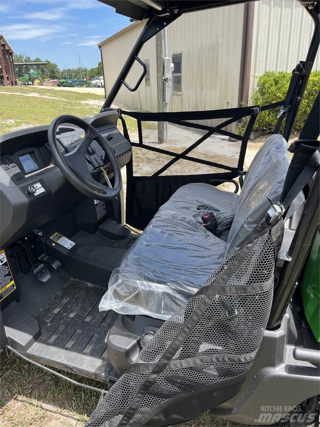 John Deere 560E Redskapsbærere