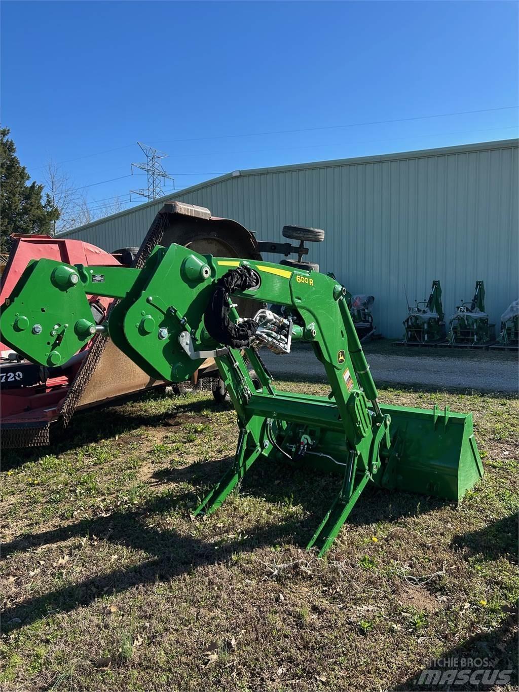John Deere 600R Traktorer