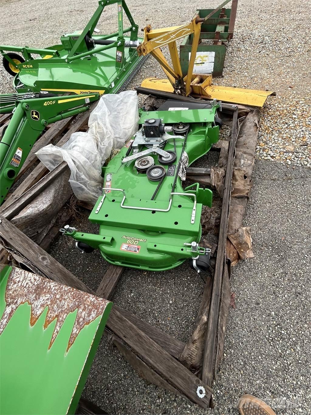 John Deere 60D Slåmaskiner