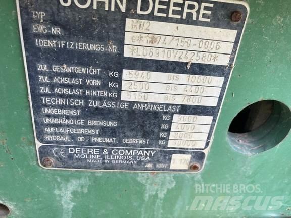 John Deere 6910 Traktorer