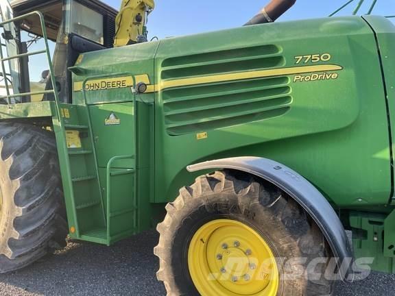 John Deere 7750 Fôrhøstere