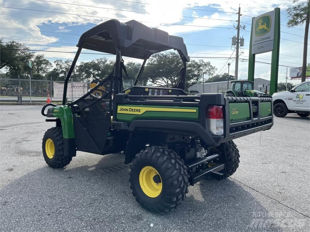John Deere 815E Redskapsbærere