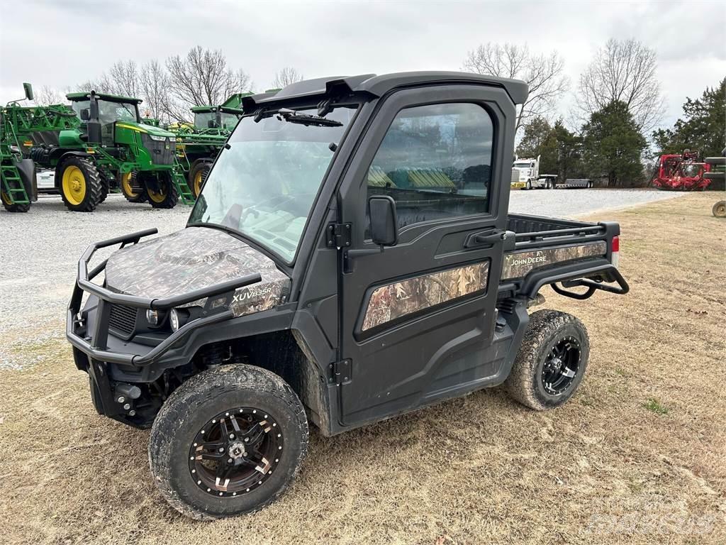 John Deere 835R Redskapsbærere