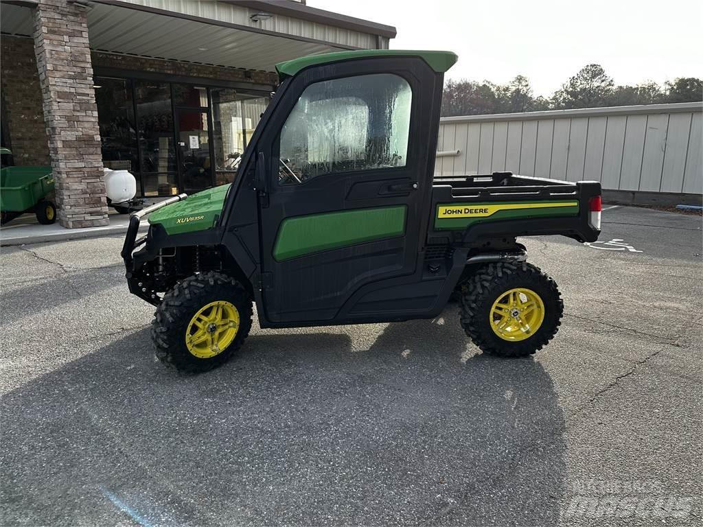 John Deere 835R Redskapsbærere