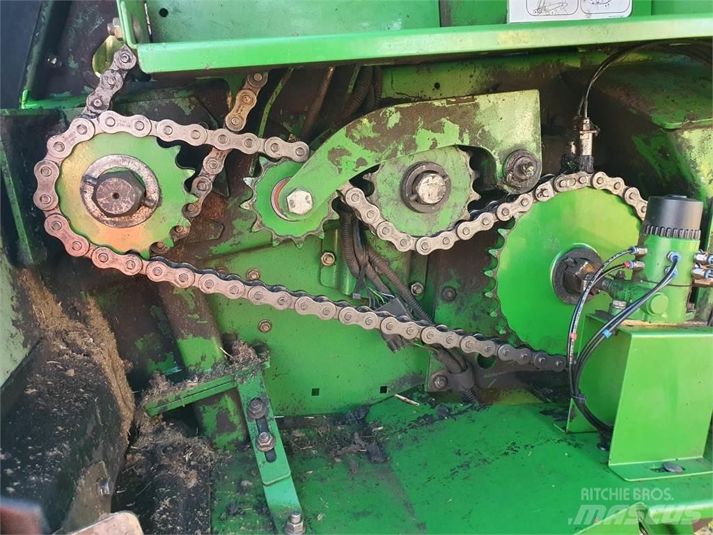 John Deere 854 Rundballepresser