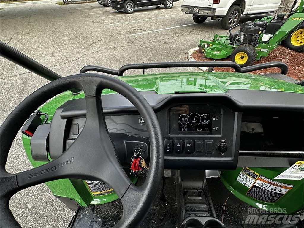 John Deere 855M Redskapsbærere