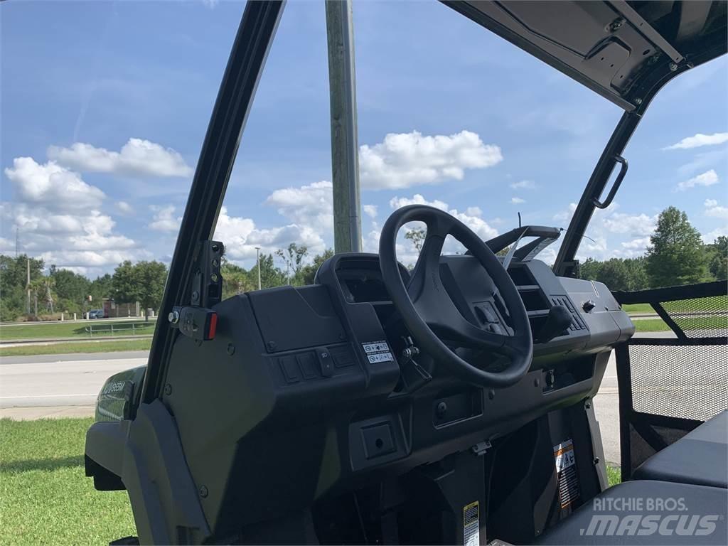 John Deere 865M Redskapsbærere