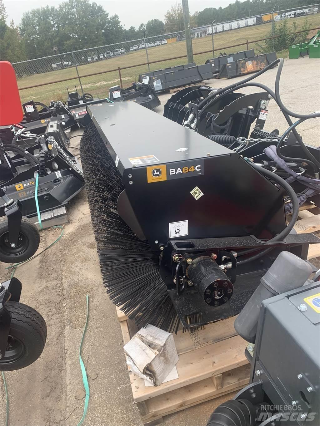 John Deere BA84C Anlegg - Annet