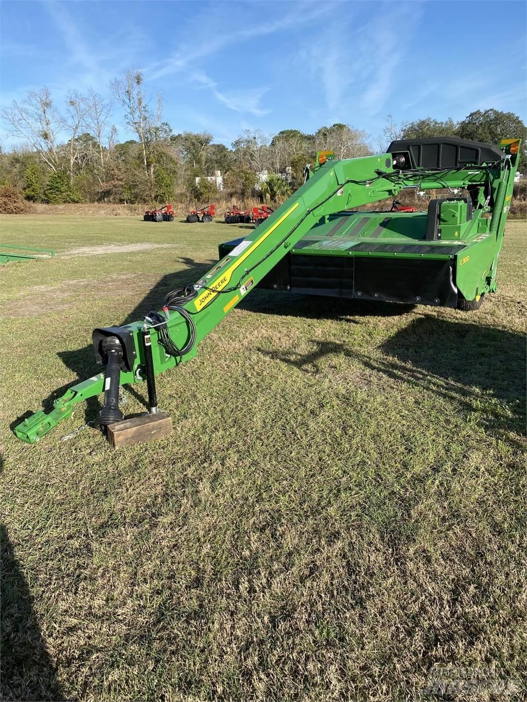 John Deere C300 Slåmaskiner