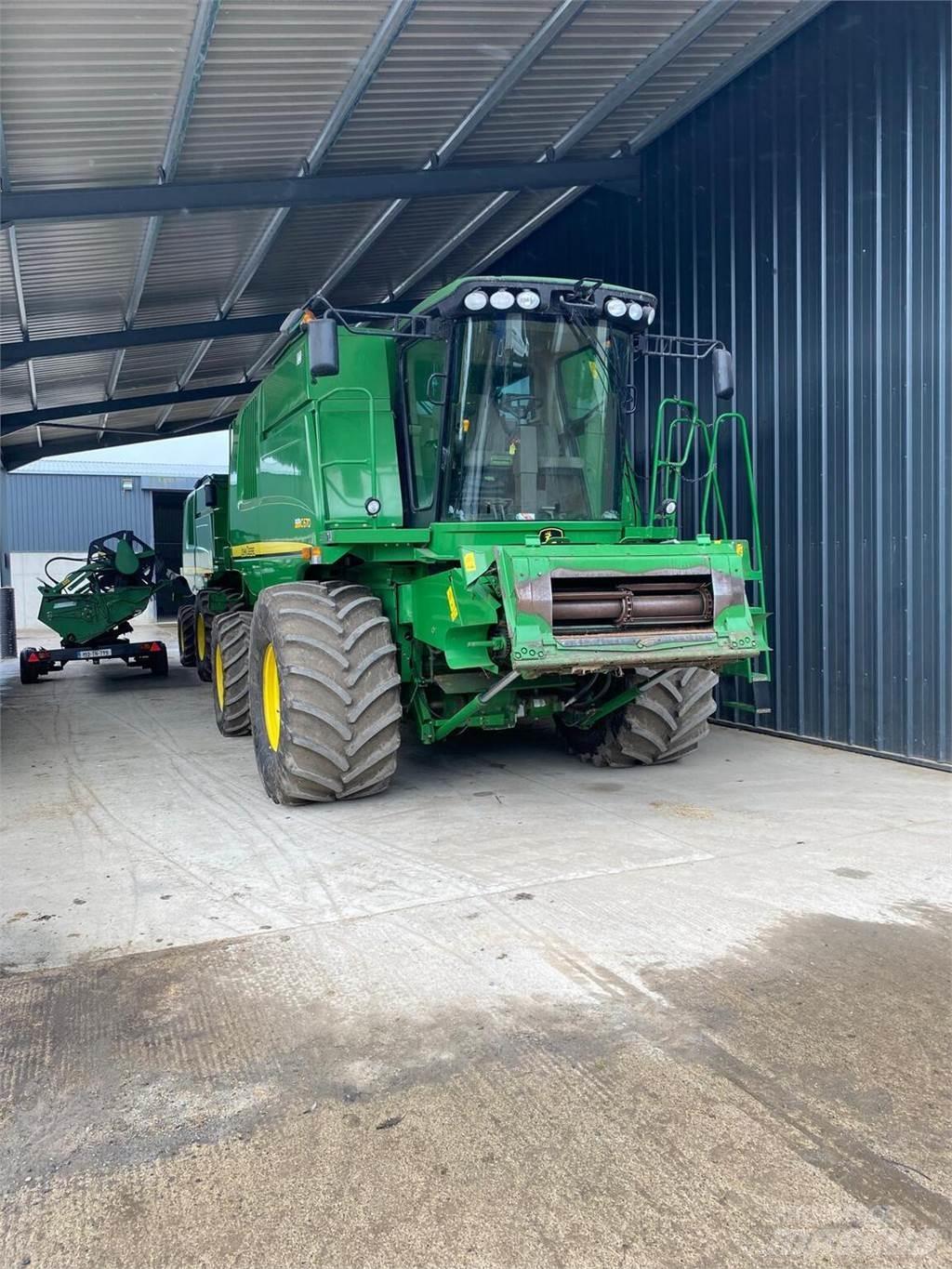 John Deere C670 Skurtreskere