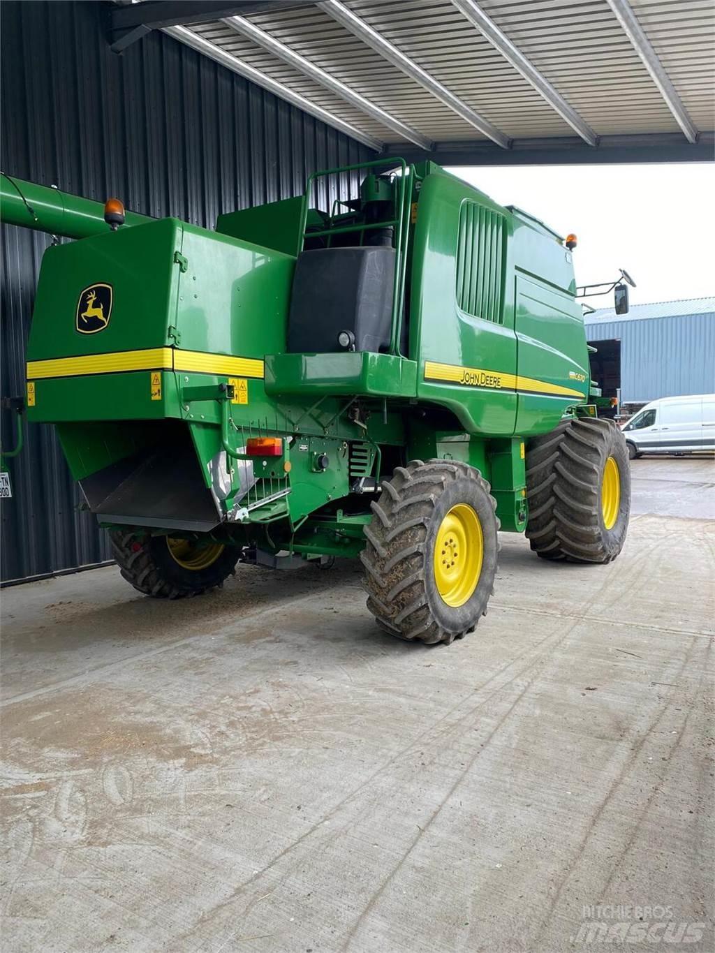 John Deere C670 Skurtreskere