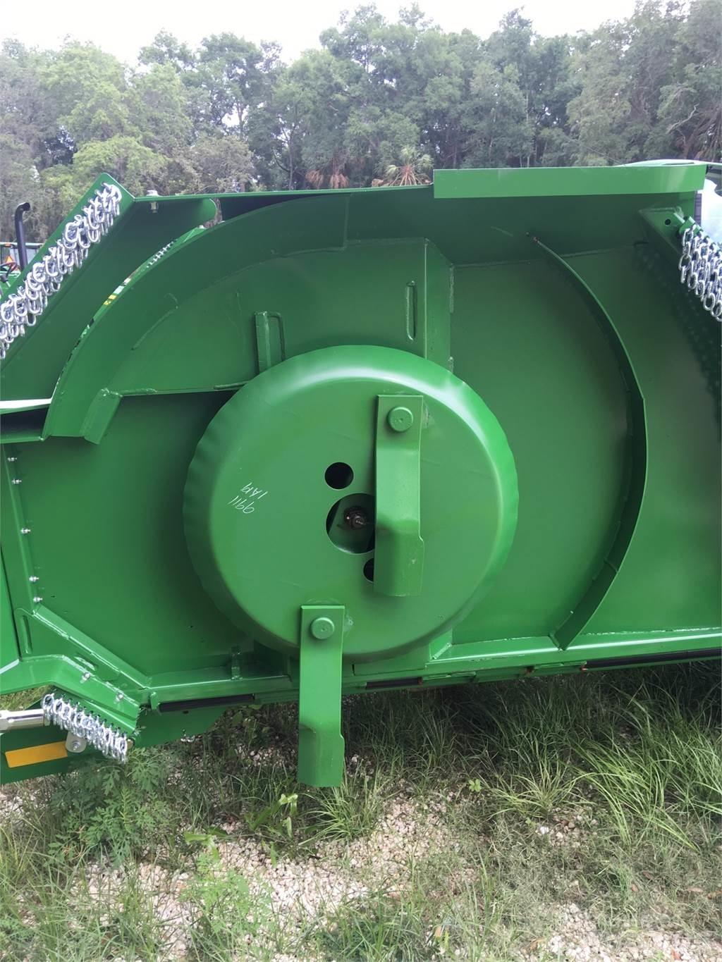 John Deere FC12E Rundballerivere, -kuttere og -utpakkere