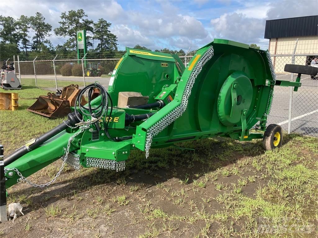 John Deere FC12E Rundballerivere, -kuttere og -utpakkere