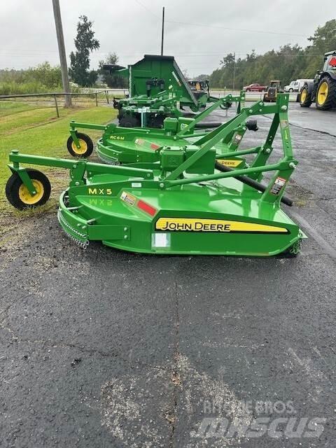 John Deere MX5 Rundballerivere, -kuttere og -utpakkere