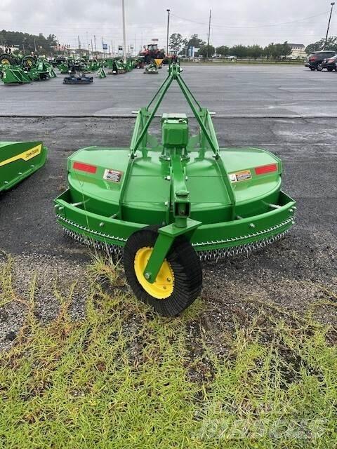 John Deere MX5 Rundballerivere, -kuttere og -utpakkere