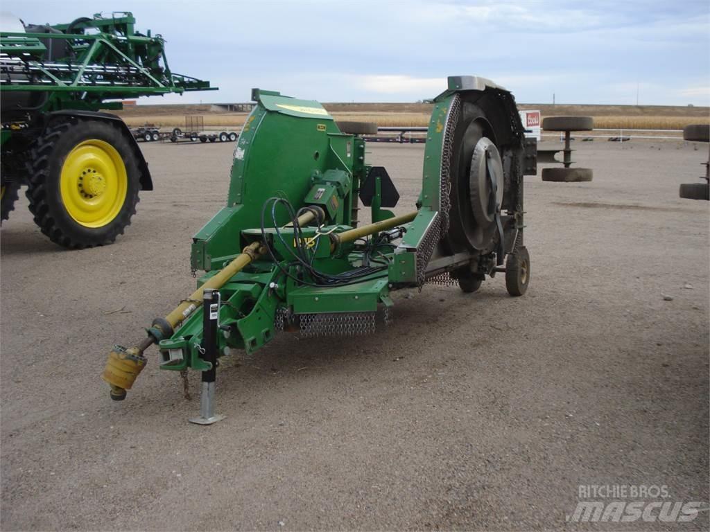 John Deere R15 Rundballerivere, -kuttere og -utpakkere