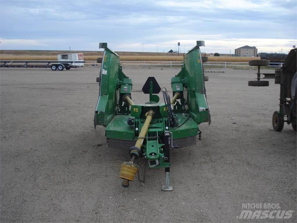 John Deere R15 Rundballerivere, -kuttere og -utpakkere