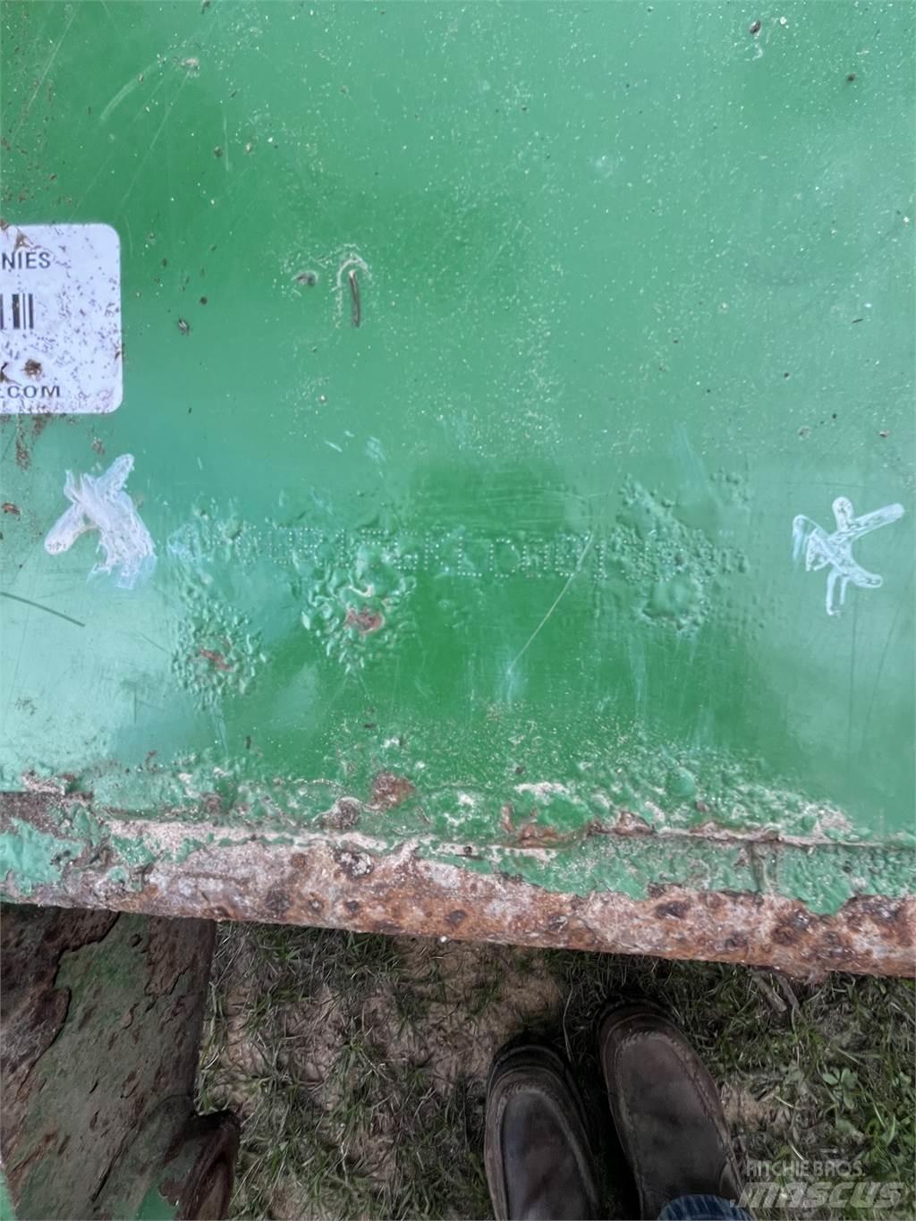 John Deere R15 Rundballerivere, -kuttere og -utpakkere