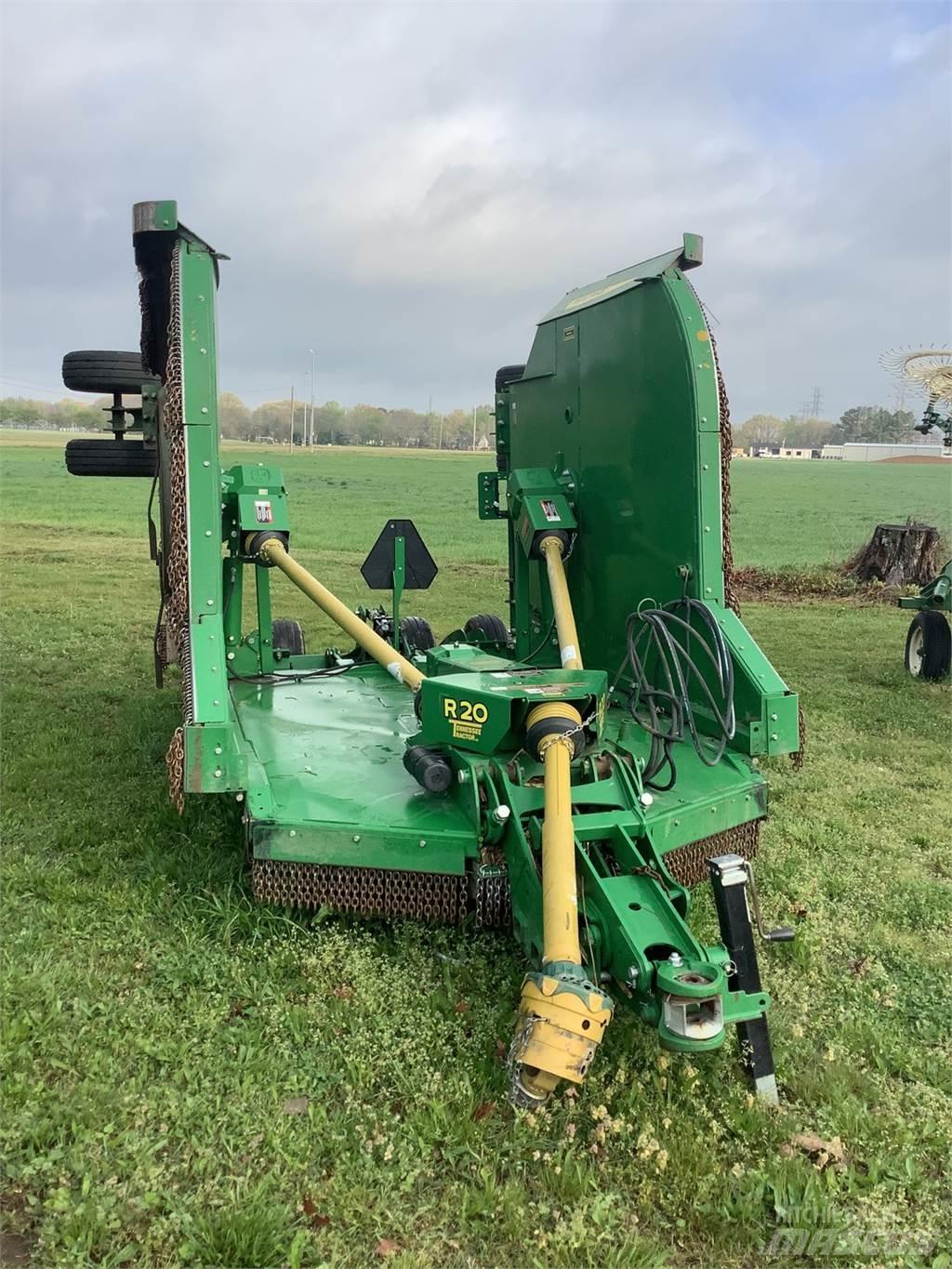 John Deere R20 Rundballerivere, -kuttere og -utpakkere