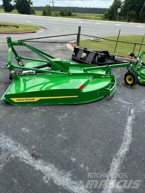 John Deere RC7M Rundballerivere, -kuttere og -utpakkere