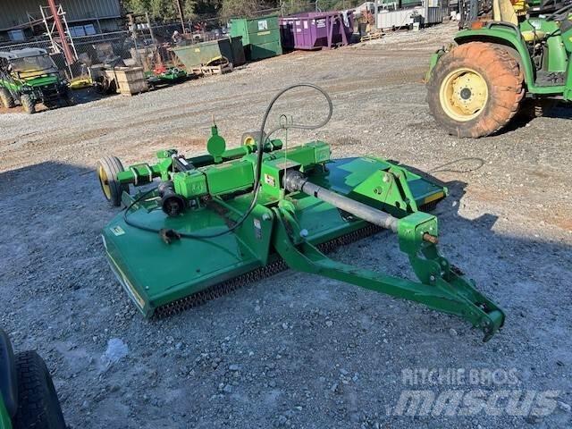 John Deere RC8M Rundballerivere, -kuttere og -utpakkere