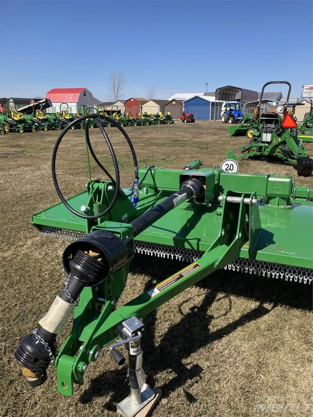 John Deere RC8M Rundballerivere, -kuttere og -utpakkere