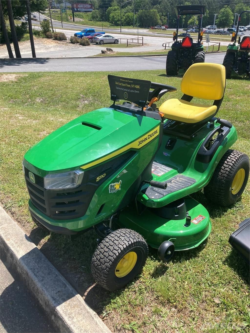 John Deere S110 Sitteklippere