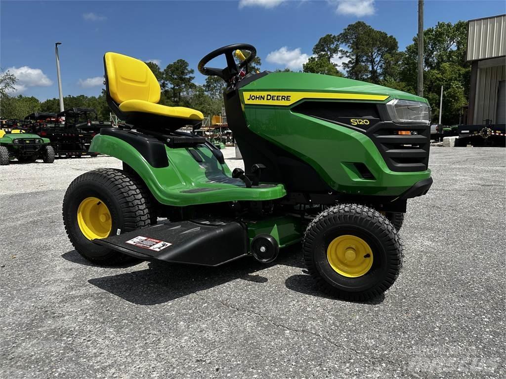 John Deere S120 Sitteklippere