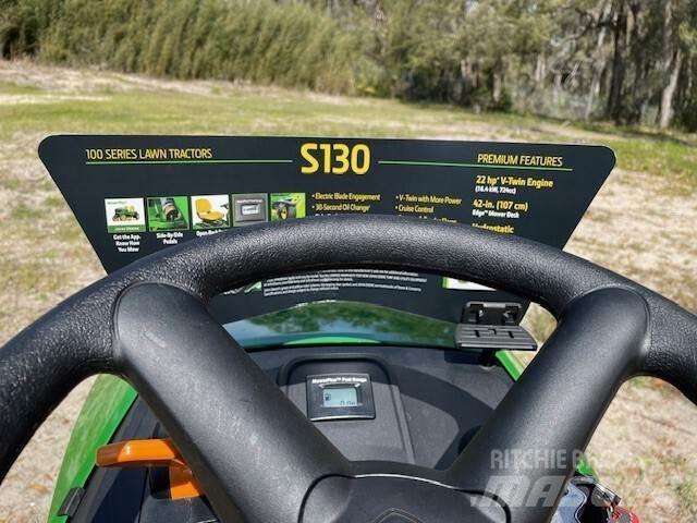 John Deere S130 Sitteklippere
